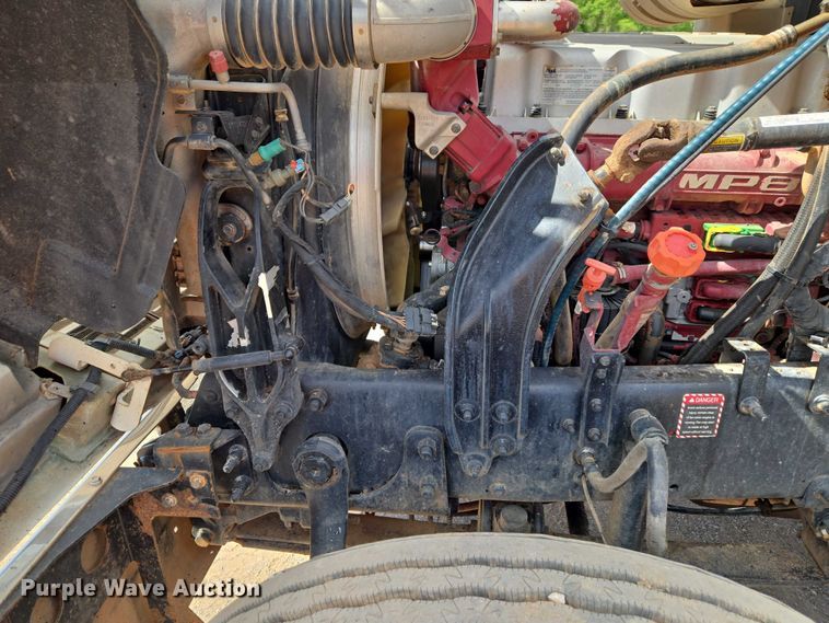 image for item EW0101 2011 Mack CHU613 semi truck