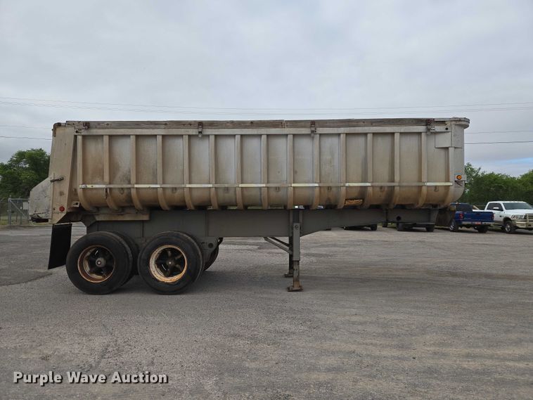 image for item EW0105 1983 Fruehauf end dump trailer