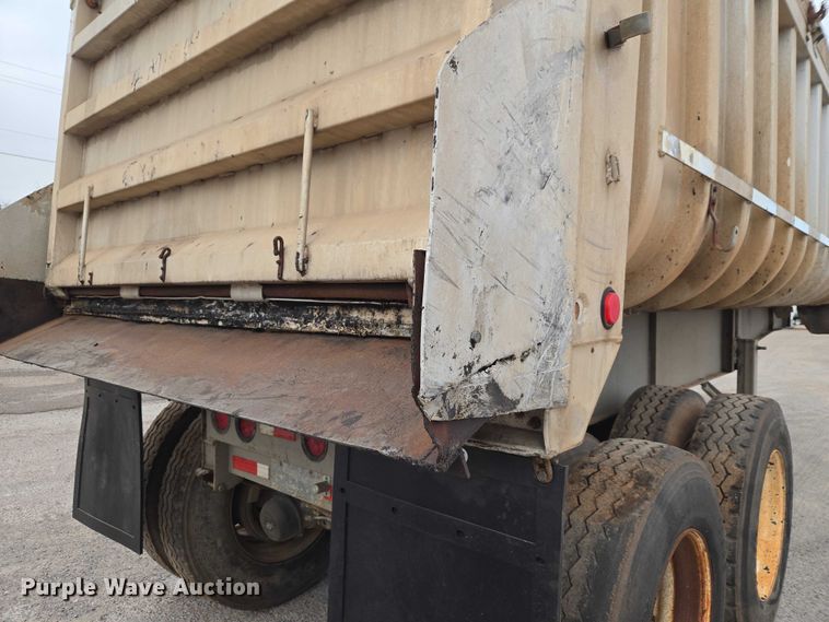 image for item EW0105 1983 Fruehauf end dump trailer