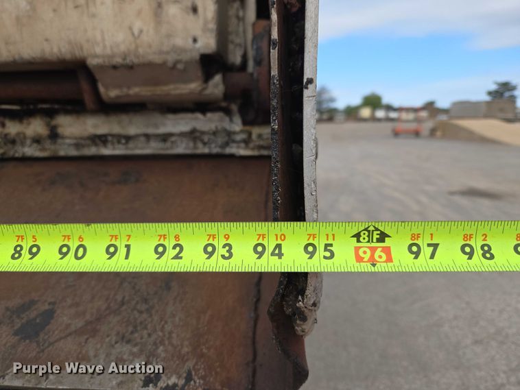 image for item EW0105 1983 Fruehauf end dump trailer