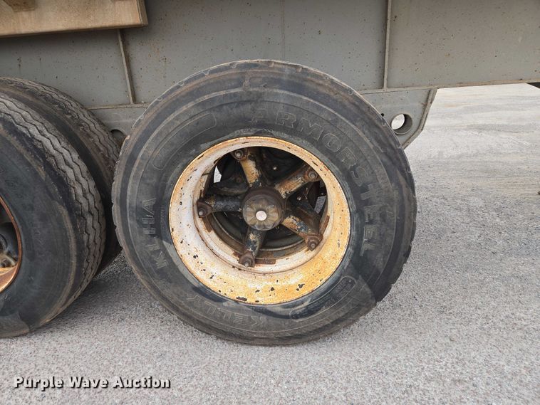 image for item EW0105 1983 Fruehauf end dump trailer