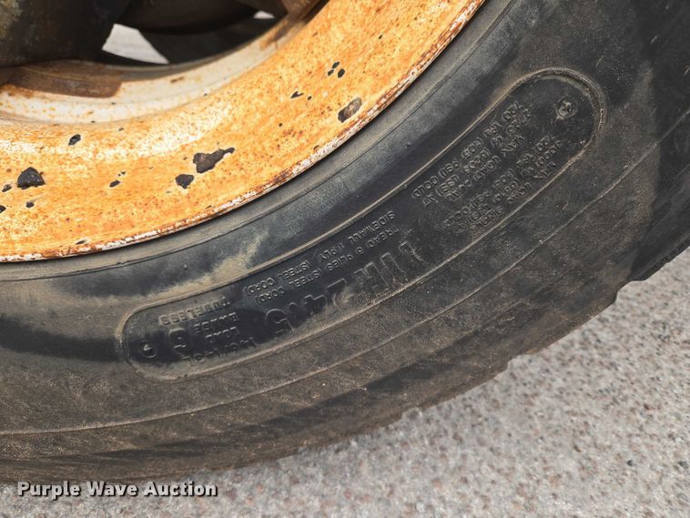 image for item EW0105 1983 Fruehauf end dump trailer