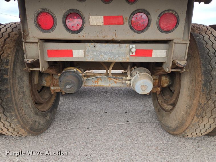 image for item EW0105 1983 Fruehauf end dump trailer