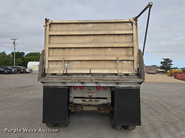 image for item EW0106 1980 Fruehauf end dump trailer