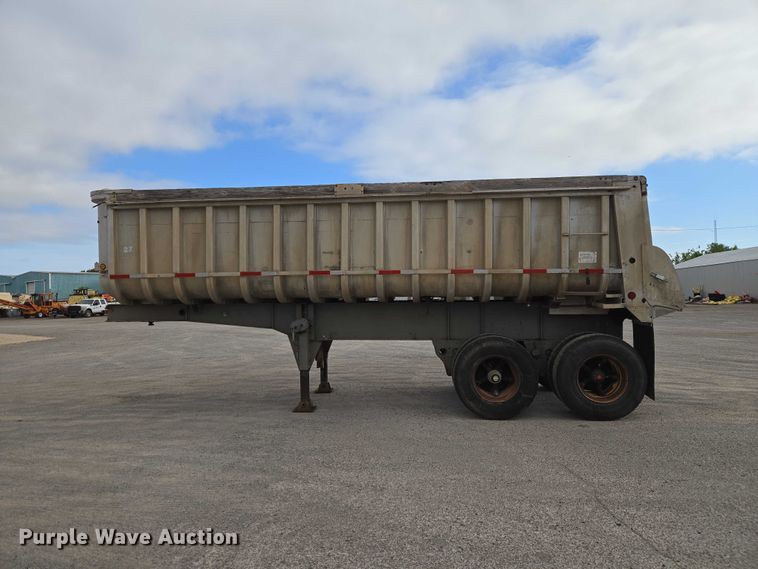 image for item EW0106 1980 Fruehauf end dump trailer