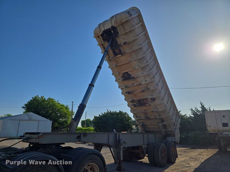 image for item EW0106 1980 Fruehauf end dump trailer