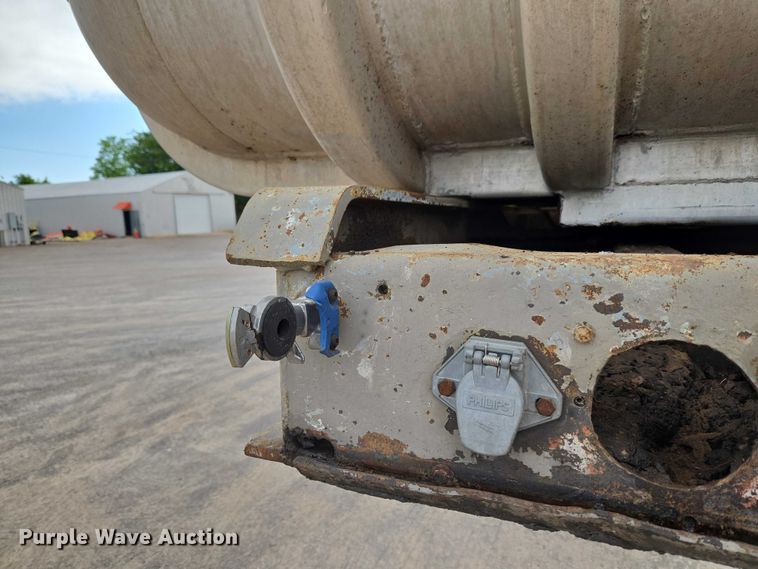 image for item EW0106 1980 Fruehauf end dump trailer