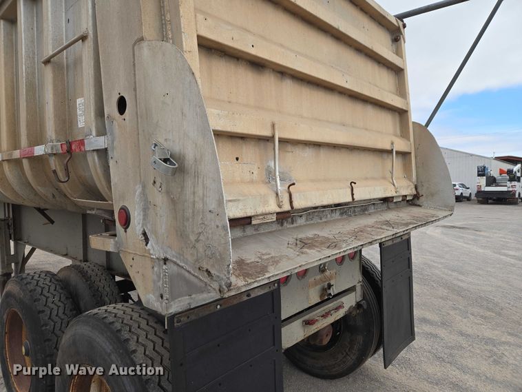 image for item EW0106 1980 Fruehauf end dump trailer