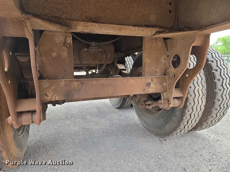 image for item EW0106 1980 Fruehauf end dump trailer
