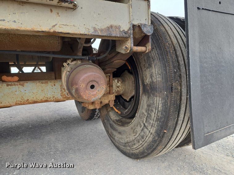 image for item EW0106 1980 Fruehauf end dump trailer