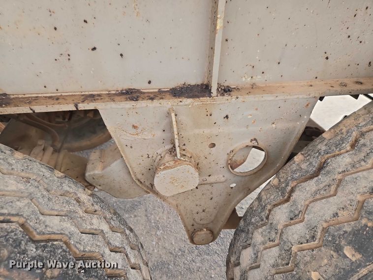 image for item EW0106 1980 Fruehauf end dump trailer