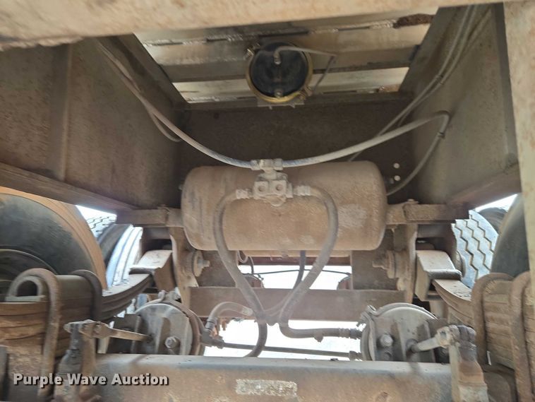 image for item EW0106 1980 Fruehauf end dump trailer