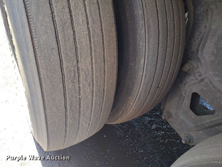 image for item EW0993 2015 Hyundai VI2530112-AJRS dry van trailer
