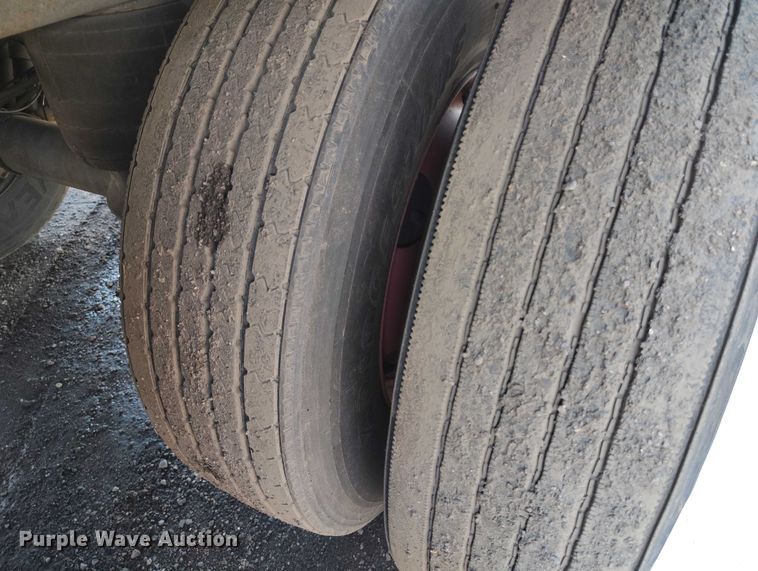 image for item EW0994 2015 Hyundai VI2530112-AJRS dry van trailer