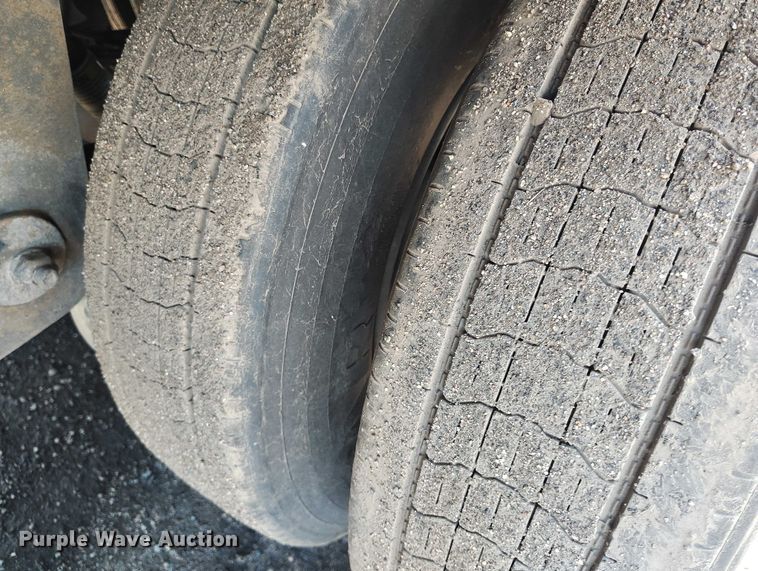 image for item EW0994 2015 Hyundai VI2530112-AJRS dry van trailer