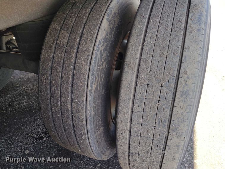 image for item EW0995 2015 Hyundai VI2530112-AJRS dry van trailer