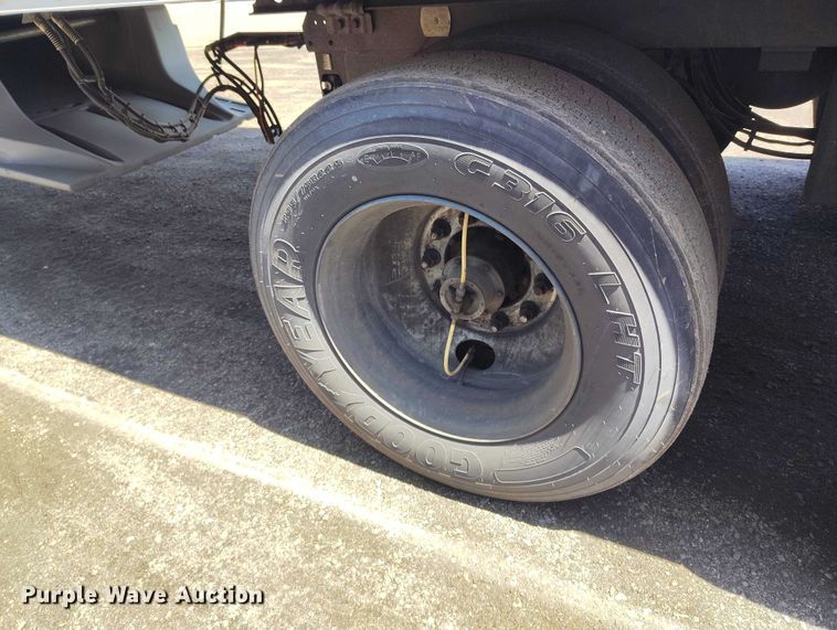 image for item EW0995 2015 Hyundai VI2530112-AJRS dry van trailer