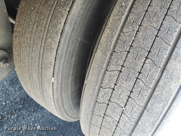 image for item EW0995 2015 Hyundai VI2530112-AJRS dry van trailer