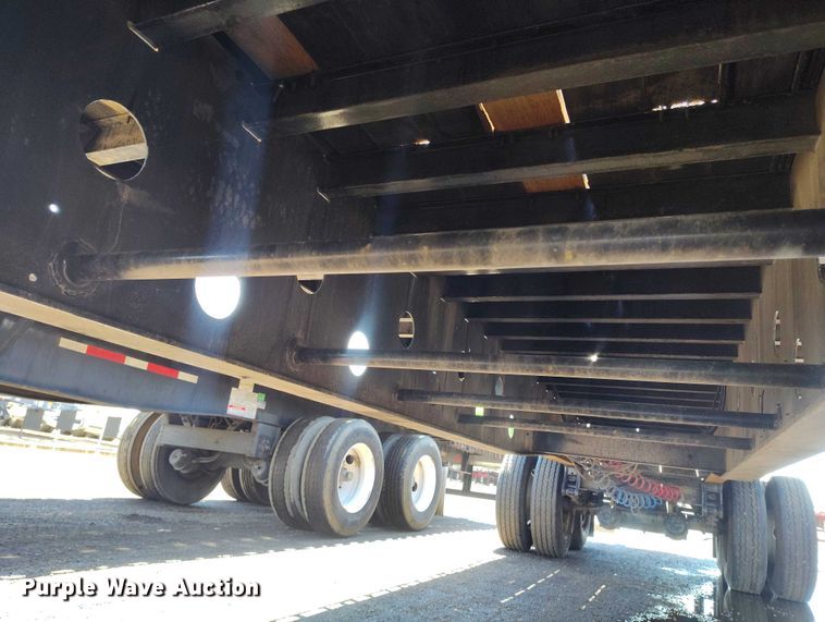 image for item EW0996 2010 Transcraft TL-2000 S2 flatbed trailer