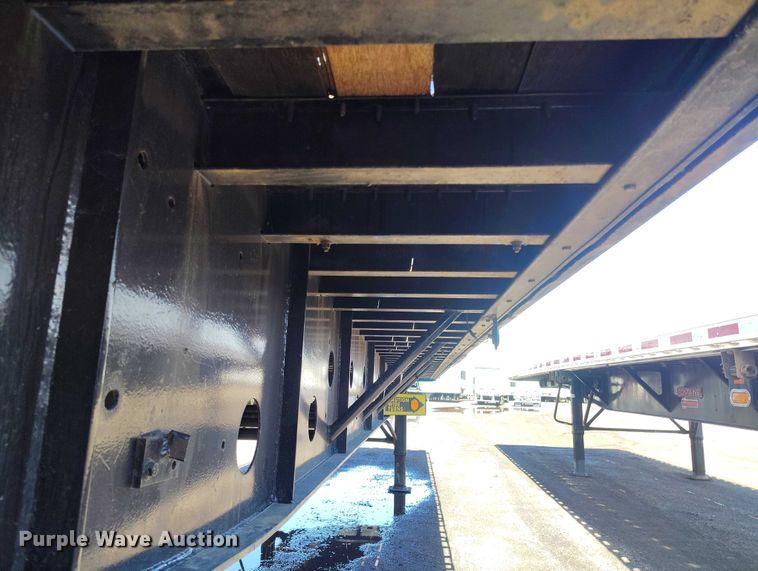 image for item EW0996 2010 Transcraft TL-2000 S2 flatbed trailer