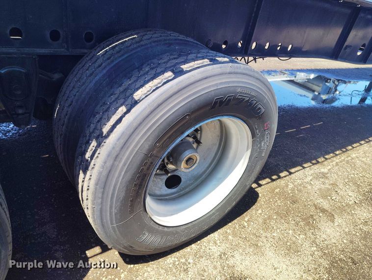 image for item EW0996 2010 Transcraft TL-2000 S2 flatbed trailer