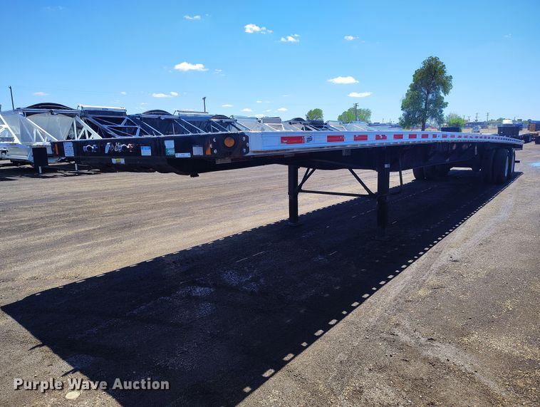 image for item EW0997 2017 Fontaine HAICF22RSA flatbed trailer