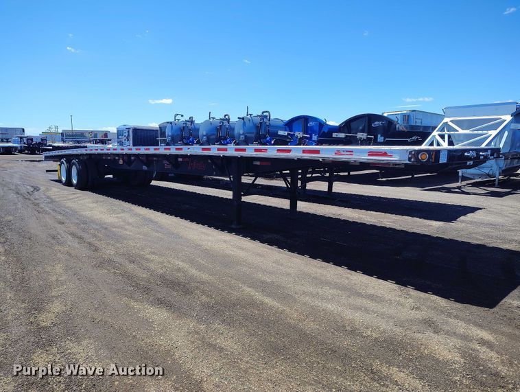 image for item EW0997 2017 Fontaine HAICF22RSA flatbed trailer