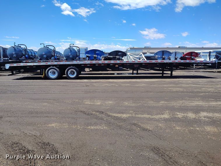 image for item EW0997 2017 Fontaine HAICF22RSA flatbed trailer