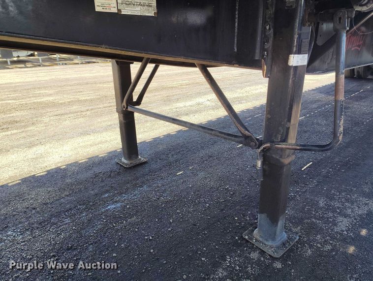 image for item EW0997 2017 Fontaine HAICF22RSA flatbed trailer