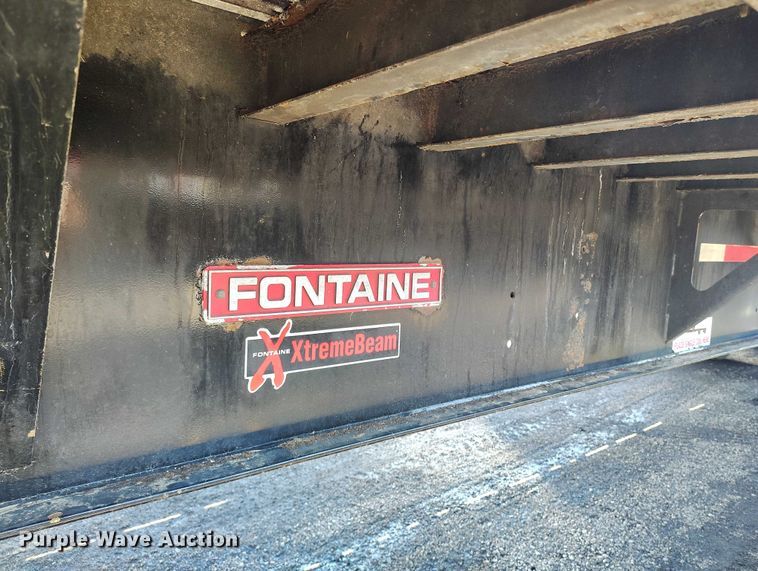 image for item EW0997 2017 Fontaine HAICF22RSA flatbed trailer