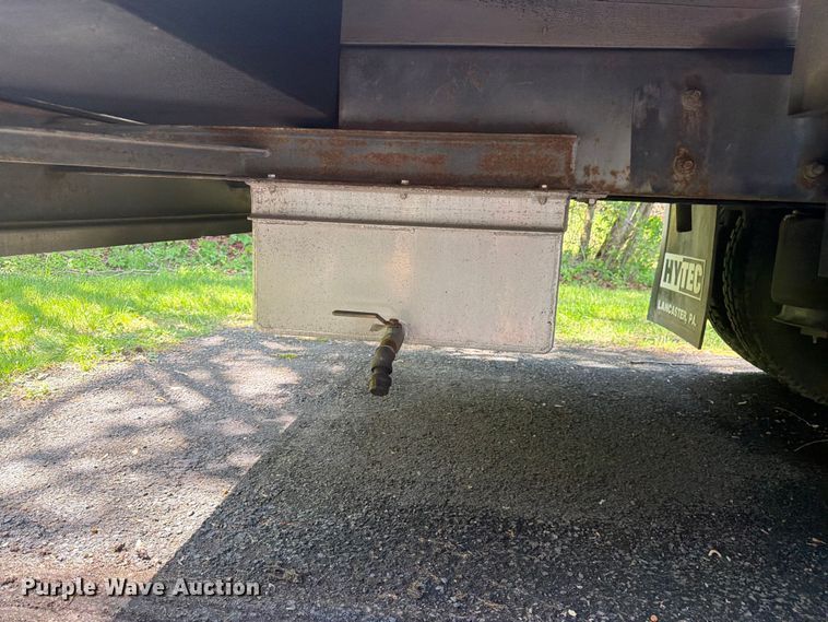 image for item EW2078 2011 International 4400 fuel truck