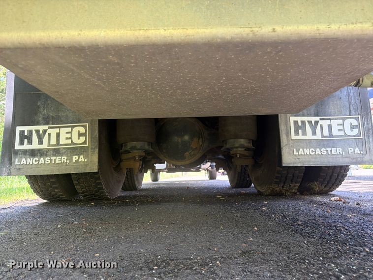 image for item EW2078 2011 International 4400 fuel truck