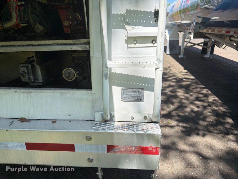 image for item EW2078 2011 International 4400 fuel truck