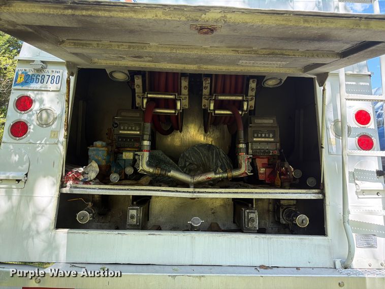 image for item EW2078 2011 International 4400 fuel truck