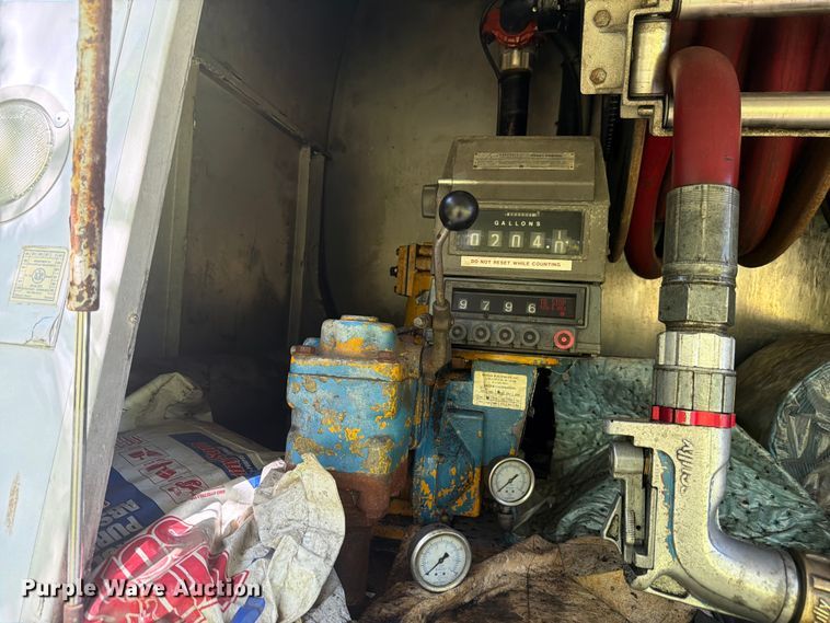 image for item EW2078 2011 International 4400 fuel truck