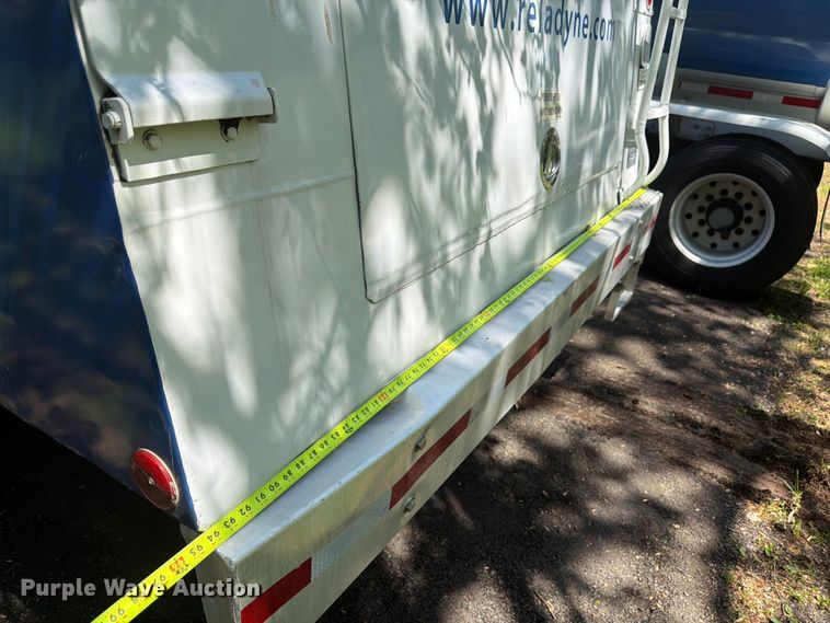 image for item EW2078 2011 International 4400 fuel truck