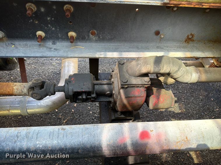 image for item EW2078 2011 International 4400 fuel truck