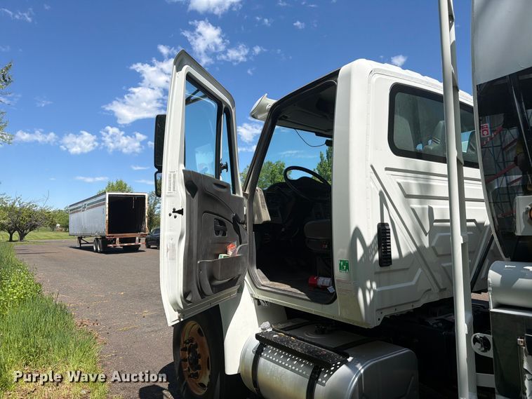 image for item EW2078 2011 International 4400 fuel truck