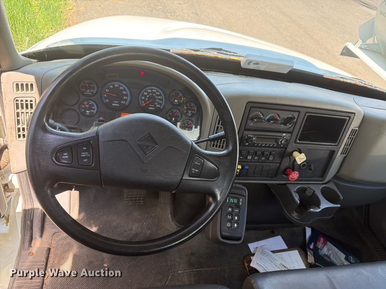 image for item EW2078 2011 International 4400 fuel truck