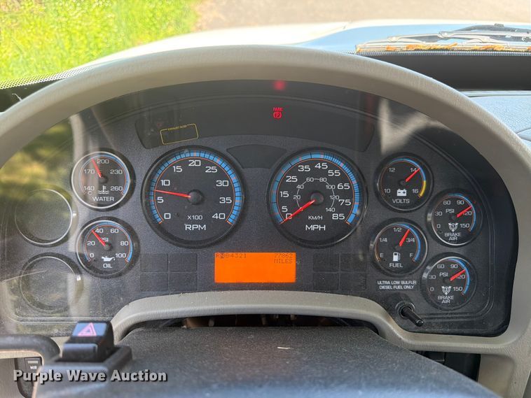 image for item EW2078 2011 International 4400 fuel truck