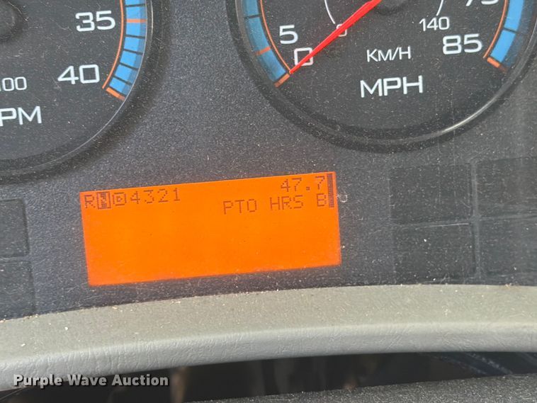 image for item EW2078 2011 International 4400 fuel truck