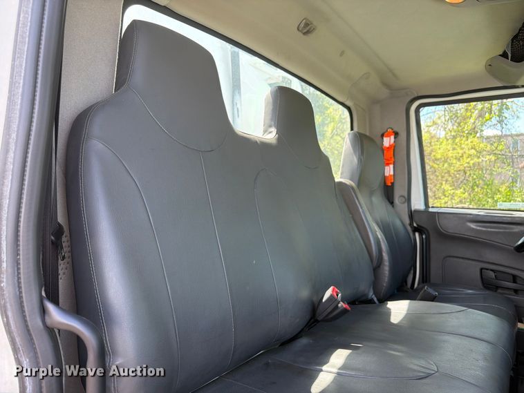 image for item EW2078 2011 International 4400 fuel truck
