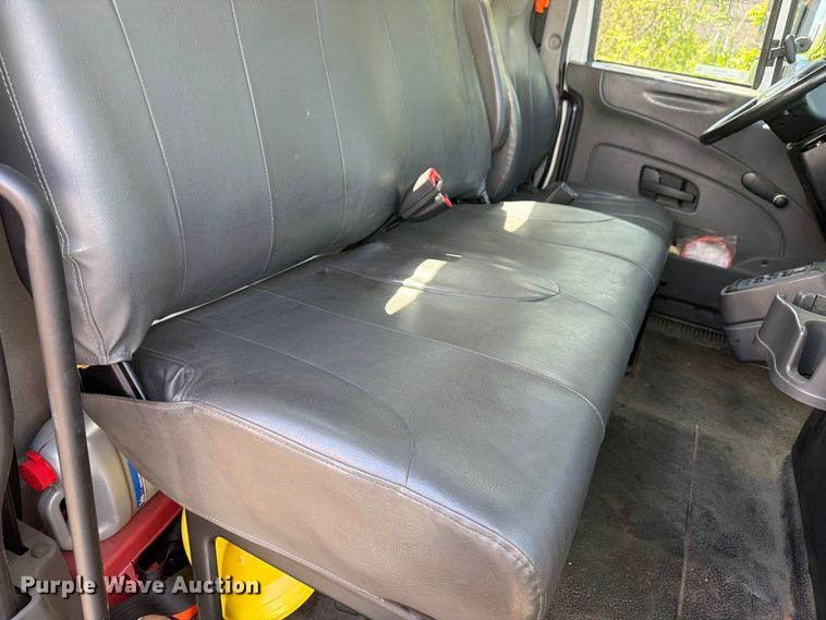 image for item EW2078 2011 International 4400 fuel truck