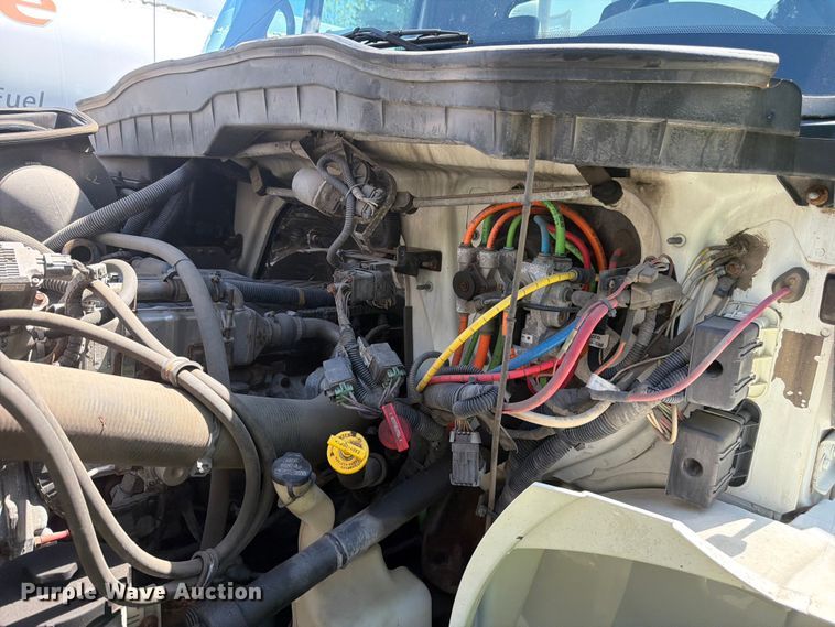 image for item EW2078 2011 International 4400 fuel truck