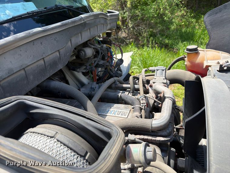 image for item EW2078 2011 International 4400 fuel truck