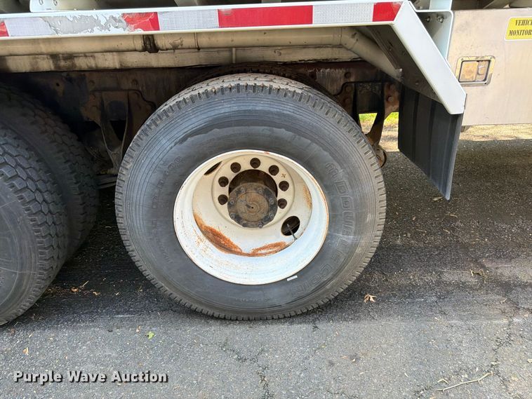 image for item EW2078 2011 International 4400 fuel truck