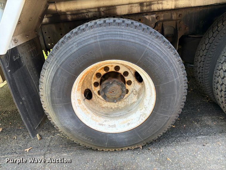 image for item EW2078 2011 International 4400 fuel truck