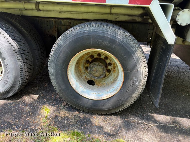 image for item EW2078 2011 International 4400 fuel truck