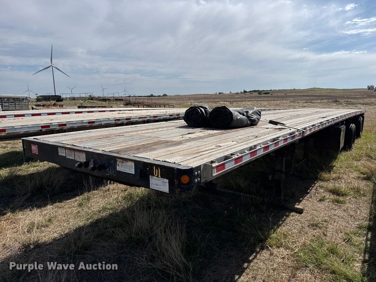 image for item EW4550 2004 Great Dane flatbed trailer