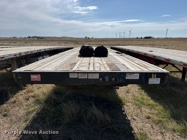 image for item EW4550 2004 Great Dane flatbed trailer